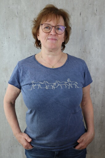 finestreta-1-t-shirt-pferde-indigo-damen.JPG